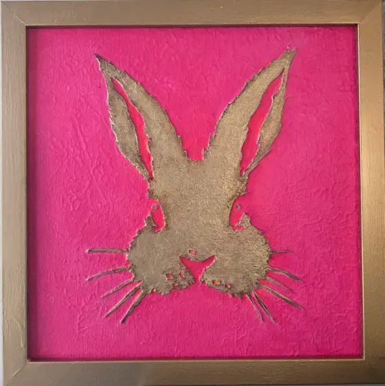 Haren i Guld mot Rosa Bakgrund - Acryl door Lana Blink